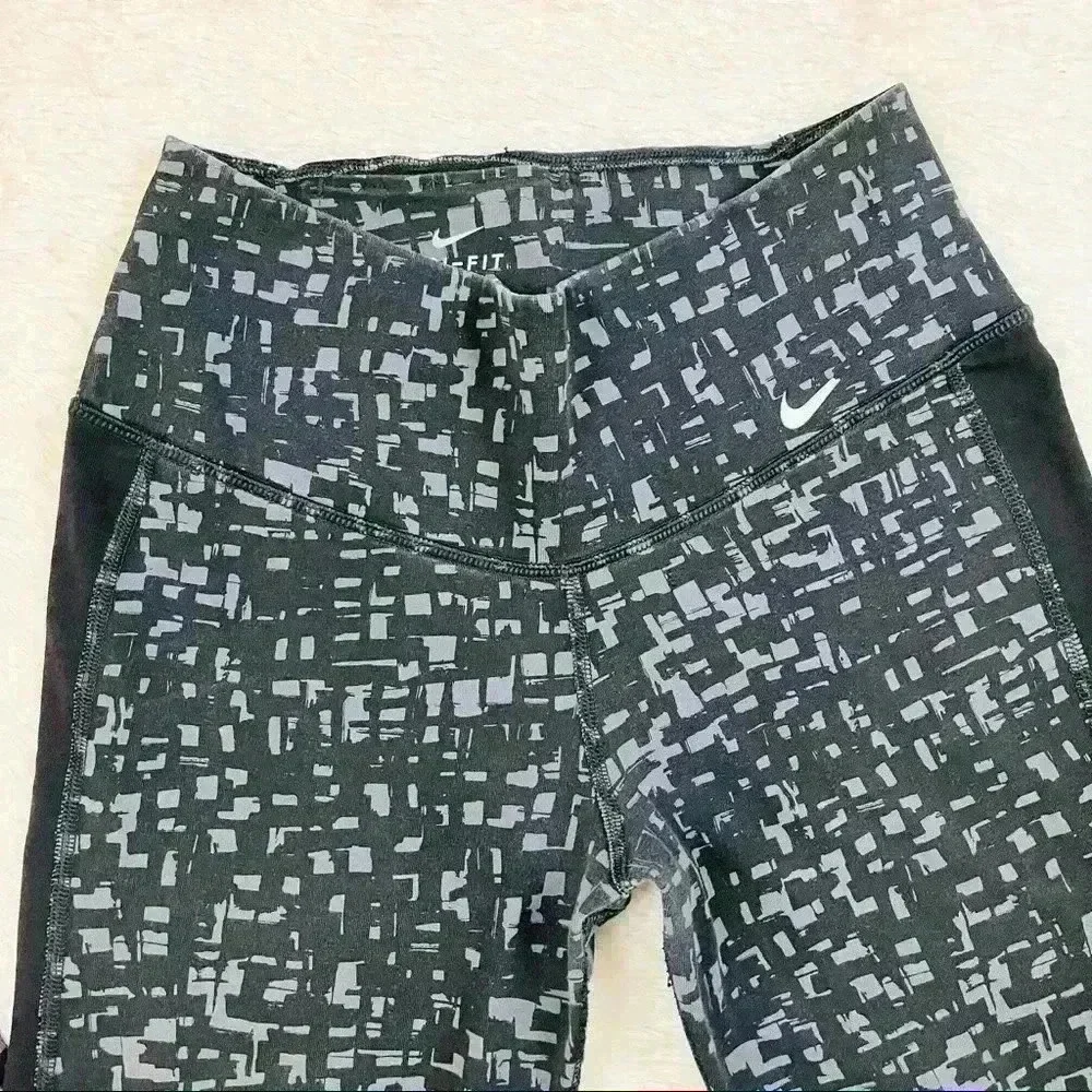 Nike Dry Black & Gray Printed High‎ Waisted Athletic Compression Leggings (XS)